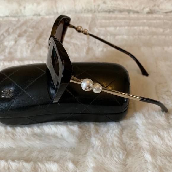 Chanel Black/Brown C1550/S2 Sunglasses main image 6